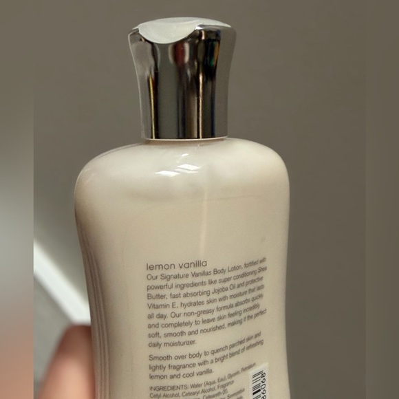 Bath & Body Works Signature Vanillas Lemon Vanilla Body Lotion Discontinued Rare - Picture 4 of 6
